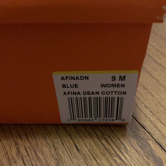 Rocket Dog Amika Denim Blue Slip On Sneakers Size 9M NIB
ASIN: B07KB13NN9 - Picture 9 of 11